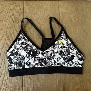 Nike sports bra : small